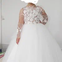 فروش لباس عروس بچگانه|کفش و لباس بچه|قم, فرهنگیان و شهربانی|دیوار