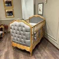 تخت نوزاد نوجوان