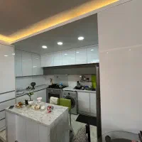 ۸۷ متری / رو به پارک /لوکیشن بی نظیر