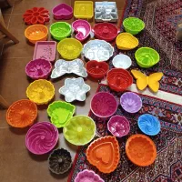 تعداد 35عدد قالب کیک و ژله  کاملا نو زیبا و متنوع