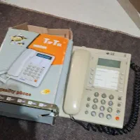 تلفن رو میزی