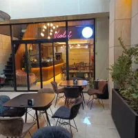 کار در کافه