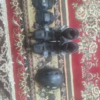 کفش اسکیت باکلاه وزانوبند