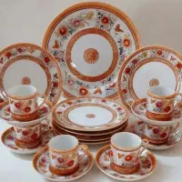 سرویس دینی قهوه‌خوری ژاپن و چینی گل باقالی و میخک