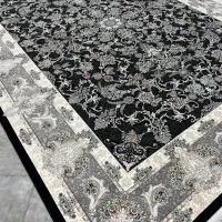 فرش طرح کیانا مشکی طلایی۱۲۰۰شانه