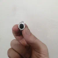 انگشتر وآویز گردنبد یاقوت کبود|جواهرات|پرند, فاز ۵|دیوار