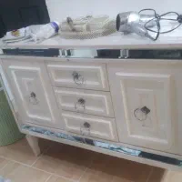 کنسول با میزتلویزیون