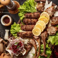 استخدام آشپز و تخته کار در رستوران