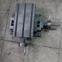 دریل پیشرو ، پرس ضربه ای ، سه نظام، میز صلیبی