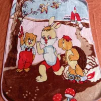 پتو خوش رنگ و نگار ونرم وگرم وزیبا