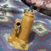 جک روغنی خودرو ۱ تونی