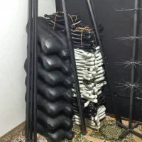 ویترین و مانکن نیم تنه و چوب کار