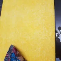 تعدادی پارچه لباسی و ملحفه
