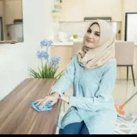 یه خانم واسه نظافت