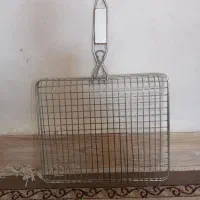 تعدادی ظرف آشپزخانه سالم و درحد نو