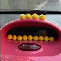 جوجه چسبی رو داشبوردی