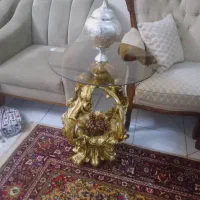 میز شیک و به روز ورق طلا