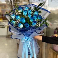 گل رز طبیعی شاخه ای با تزیینات و مدل های روز|گل و گیاه طبیعی|تهران, عباس‌آباد|دیوار