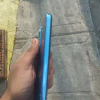 گوشی نوت 12 کارتون داره