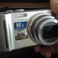 دوربین کامپکت دیجیتال ژاپنی
