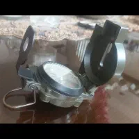 دوربین قطب نما تریموس عتیقه و قدیمی