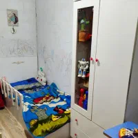 تخت و کمد کودک و نوجوان کاملا سالم و نو