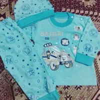 تعدادی لباس نوزادی نو