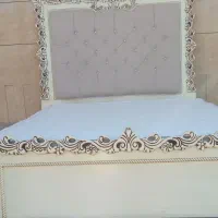 تخت خواب همراه تشک طبی فنری  رنگ نود طرح سلطنتی