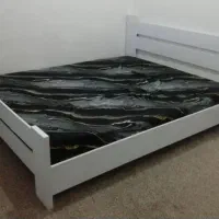 تختخواب به همراه تشک