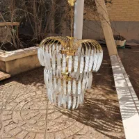 لوستر  نسبتاً بزرگ ۶ شاخه