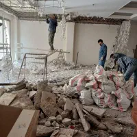 کارگر تخریب کار همه چی با تمام ابزار  و استا بنا