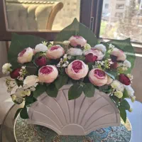 گلدان و باکس گل مصنوعی بهترین هدیه با قیمت مناسب