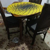 چهار تا صندلی تمیز