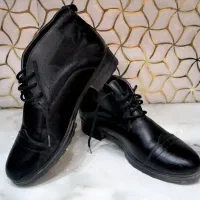 نیم بوت چرم شیک فروش بدلیل سایز نبودن