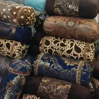 پشتی شکلاتی|پشتی|خمینی‌شهر, |دیوار