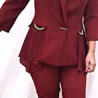 تعدادی لباس نوی نو