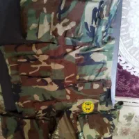 لباس چریکی یا جنگلی نظامی با لباس فصل.معاوضه دارن