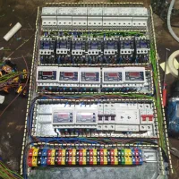 خدمات برق صنعتی آذرخش|خدمات پیشه و مهارت|آبپخش, |دیوار