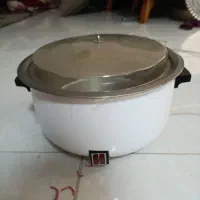 یک عدد بخار پز قدیمی