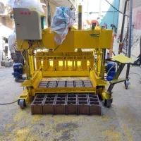 استخدام کارگر بلوک زنی وارد