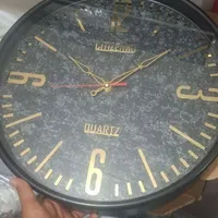 ساعت دیواری بزرگ