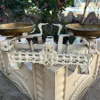 ترازو قدیمی مینیاتوری خاص