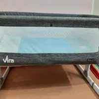 تخت کنار مادر