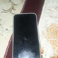 گوشی اپل ایرادی داره نمیدون چی شده