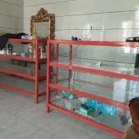 ویترین شیشه ای