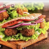 نیازمند نیرو خانم در فست فود(ساندویچی فلافل)