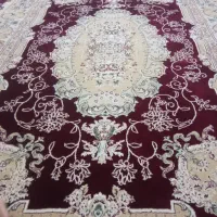 یک عدد قالی تمیز 6 به فروش می رسد