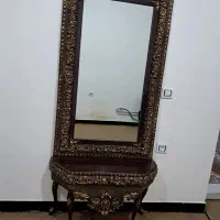 آینه ومیزتلفنی وساعت