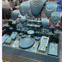 مانکن طلافروشی چرم ایتالیا