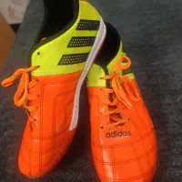 کفش فوتسال نو و در حد نو سایز ۴۲و ۴۳